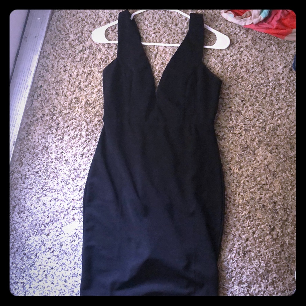 Little Blake dress. Size medium. Only wore once.